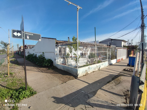 Casa Un Piso, En Buena Ubicación, Cercano A Colegios Y Mall