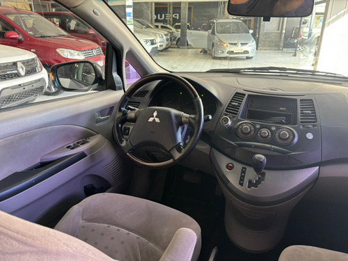 Mitsubishi Grandis 2.4cc Automatica 7 Pasajeros