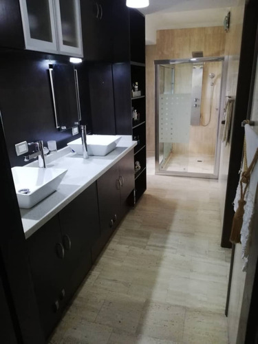 Imagen 11 de 13 de Venta En El Parral Penthouse Cód 446253 María M López