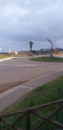 Imagen 4 de 17 de Av Del Mar Y Av Bunge Frente Playa