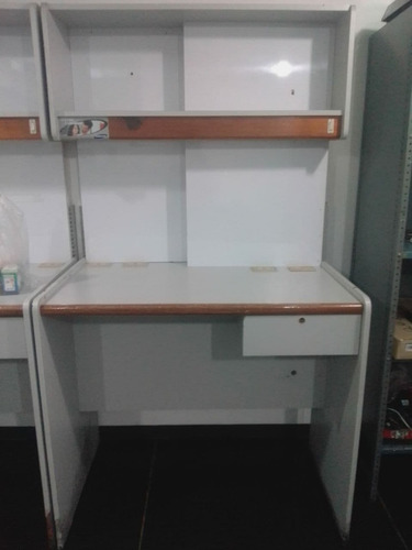 Mesa De Trabajo Para Reparación De Equipos  Celulares