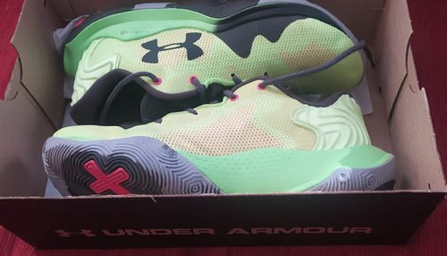 Zapatillas Under Armour Buzzer