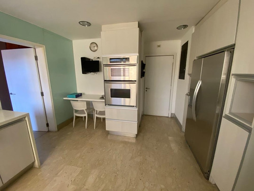Excelente Apartamento Para Alquilar En Inmejorables Condiciones, Estratégicamente Ubicado En La Urb. Campo Alegre