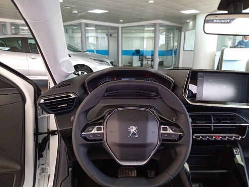 Imagen 13 de 17 de Peugeot 208 2023 1.6l Active Pack