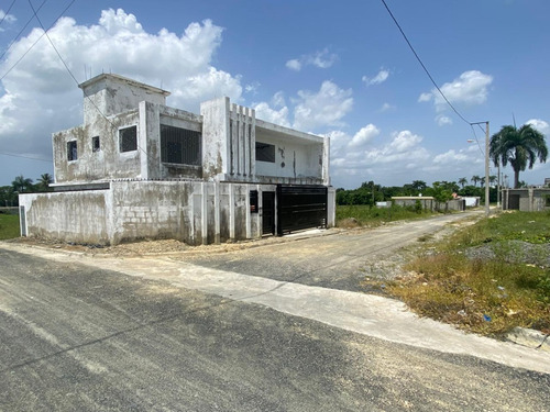 Solares En Residencial Cerrado Con Todos Los Servicios.