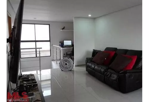 Casa Unifamiliar Con Buena Ubicación.(mls#239795)