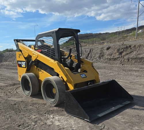 2018 Mini Cargador Caterpillar 272d2