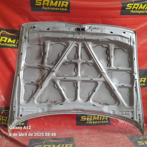 Cofre Nissan Tsuru 3 2000-2017 Plateado (Usado)