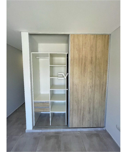 Imagen 21 de 22 de Venta. Claros Del Bosque. Casa Desarrollada En 1 Sola Planta. 2 Dorm 2 Baños Completos Patio Galeria Cochera