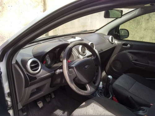 Imagem 10 de 13 de Ford Fiesta 2012 1.0 Flex 5p