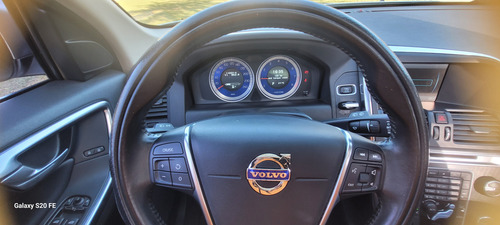 Volvo XC60 2.0 T5 R-design 5p