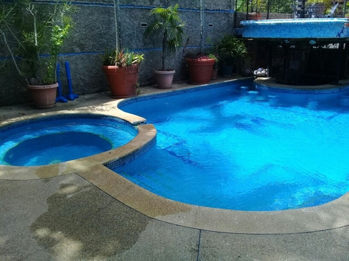Imagen 5 de 10 de Piscinas: Construcción, Mantenimiento, Químicos Y Equipos