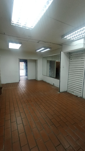 Venta De Oficina En La Av. Libertador