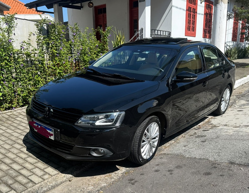 Volkswagen Jetta 2.0 Tsi Highline 4p 211 hp