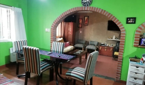 Imagen 2 de 8 de Casa En Venta En Parque Leloir