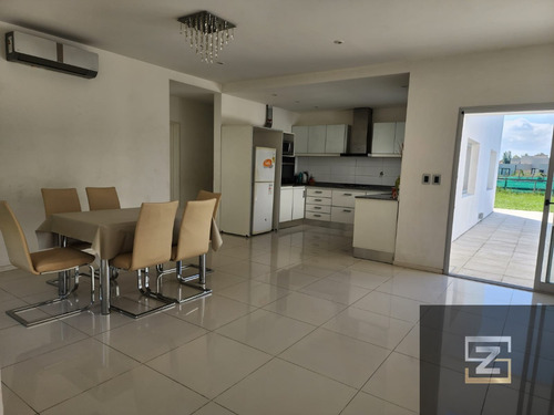 Casa En Alquiler De 3 Dormitorios En Don Joaquín Canning