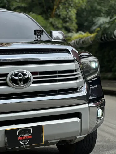 Toyota Tundra 5.7 Crewmax Platinum