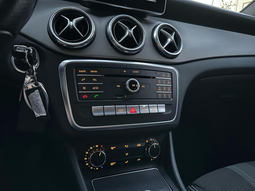 Mercedes Benz Cla 200 2.1 Cla 200 Cdi Dct Auto Keyless 2018