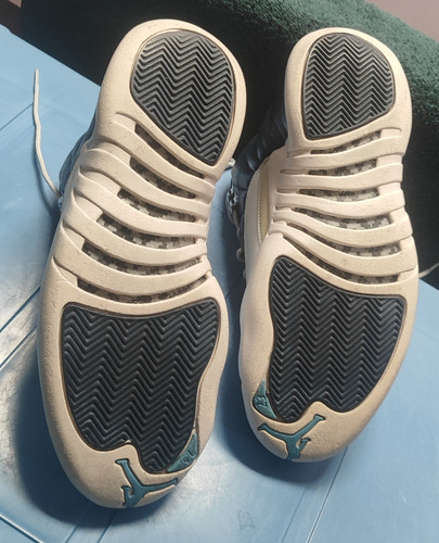 Jordan Retro 12 Obsidian (Usado)