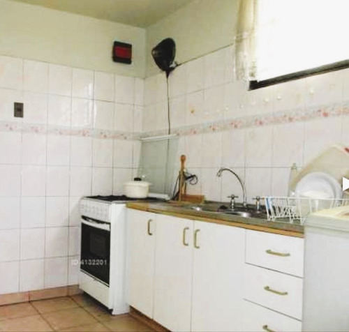 Vende Depto. Primer Piso Av. Apoquindo-4d-2b