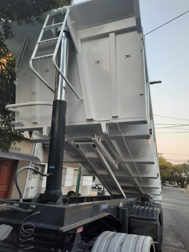 Batea Semirremolque Vuelco Trasero Cormetal 2017