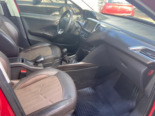 Peugeot 2008 Feline 1.6vti - Divina - Permuto Financio
