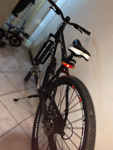 Imagem 3 de 5 de Bicicleta