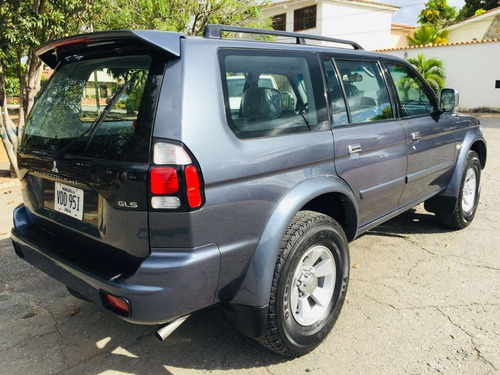 Imagen 2 de 10 de Mitsubishi Montero
