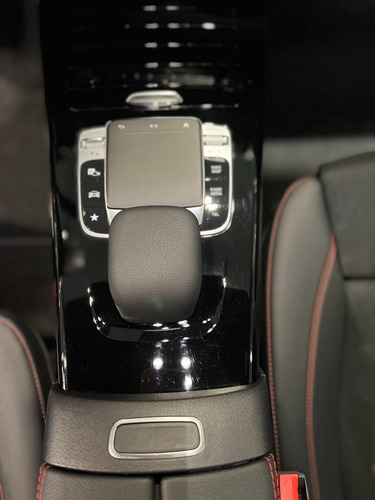 Imagen 14 de 20 de Mercedes A250 Sedan Amg Line