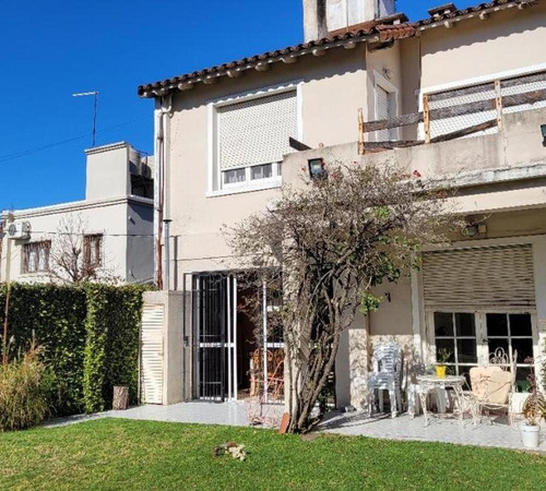 Casa 3 Ambientes Castelar Norte Con Pileta