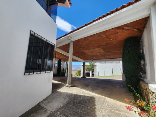 Venta Casa Nochebuena Con Alberca Climatizada Y Vistas Expectaculares En Todos Sus Espacios Con Todos Los Servicios Dentro De Fracc Rancho San Diego Ixtapan De La Sal Edomex