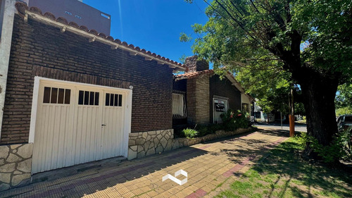 Venta De Casa 3 Ambientes En Moron Sur