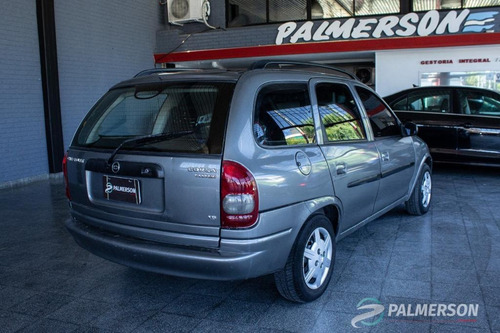 Imagen 8 de 11 de Chevrolet Corsa 1.6 Gl Aa Dh Sw 2005