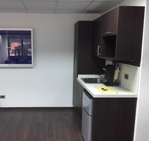 Imagen 2 de 9 de Se Vende Oficina 53m2 Los Dos Caminos