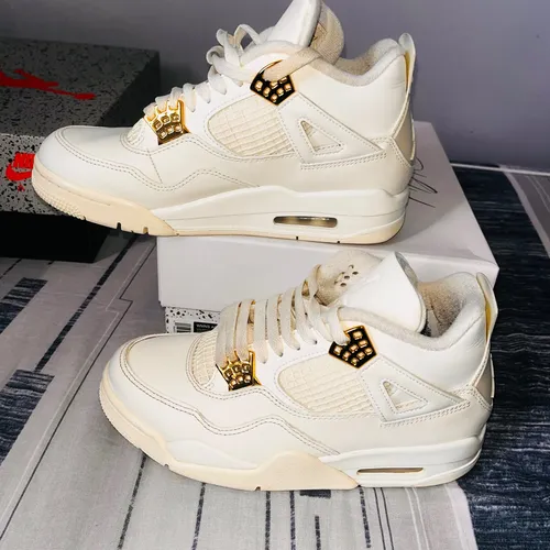 Tênis Air Jordan 4 Retro Metallic Gold Branco | Parcelamento sem juros