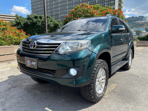 Toyota Fortuner 2015