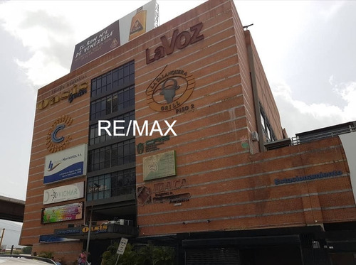 Vendo Comodo Local Comercial En El Centro Comercial Oasis Center. Guatire