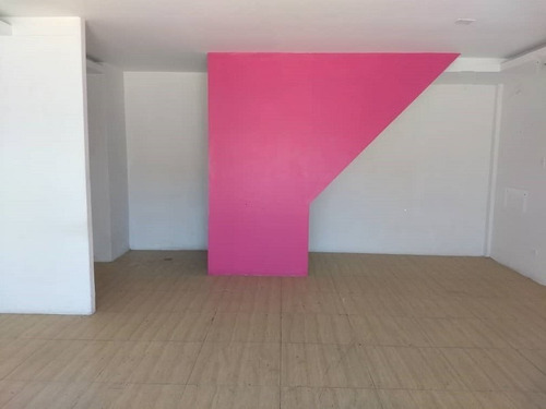 Imagen 5 de 9 de Local En Alquiler En Nueva Barcelona.cc Puente Real