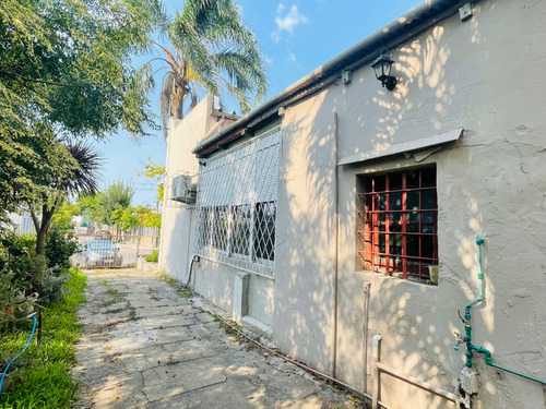 Casa Remodelada En Sayago A La Venta- Dos Dormitorios ( Posibilidad De 3 Dormitorios)