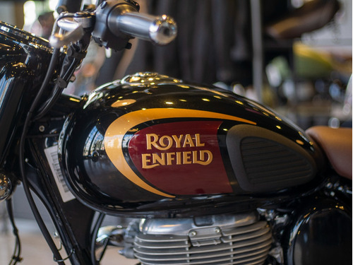 Imagen 16 de 25 de Royal Enfield Classic 350 Halcyon Black Reserva La Tuya Ya!