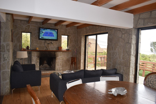 Vende Hermosa Y Acogedora Casa Con Maravillosa Vista Al Mar