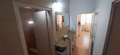 Casa En Alberdi De 2 Dorm, 2 Cocheras, 2 Baños, 2 Patios..
