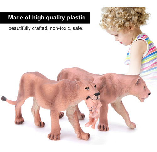 Modelo Animal: Una Leona Realista Modela La Primera Infancia
