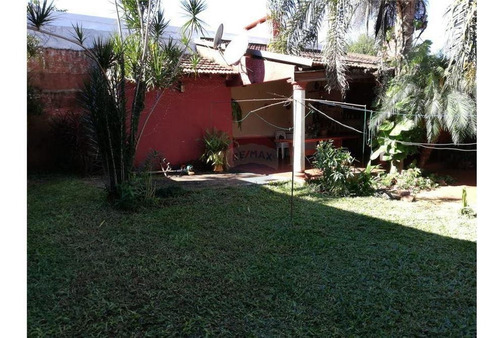 Imagen 13 de 14 de Vendo Casa En El Barrio Pettirossi De Cambyreta: 3 Cuartos.
