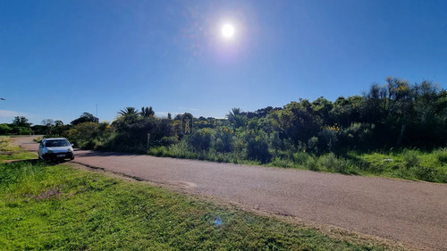Venta De Terreno En Playa Hermosa, Piriapolis - Superficie De 619m
