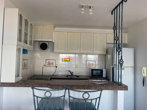 Apartamento En Rambla De Atlántida - 2 Dormitorios -