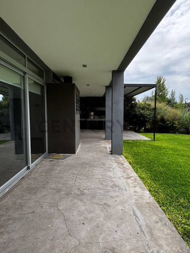 Casa En Alquiler En City Bell - 473 135 Y 136