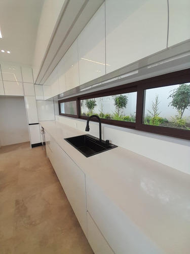 Puembo Vendo Hermosa Casa Por Estrenar 3 Dormitorios Jardín