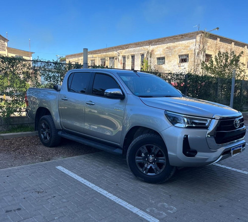 Toyota Hilux 2.8 Cd Srv 177cv 4x2