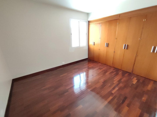 Casa A La Venta Urb. Alto Hatillo. Privacidad Y Exclusividad,construccion De Primera,segura,tranquila,fresca, En Calle Cerrada.arquitectura Actual.gm